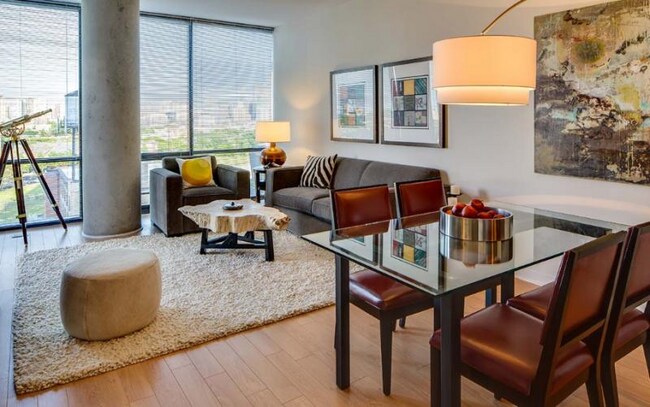 Foto del edificio - 1467 N Dayton St