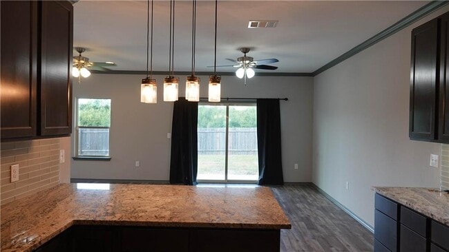 Foto del edificio - 4401 Creede Dr