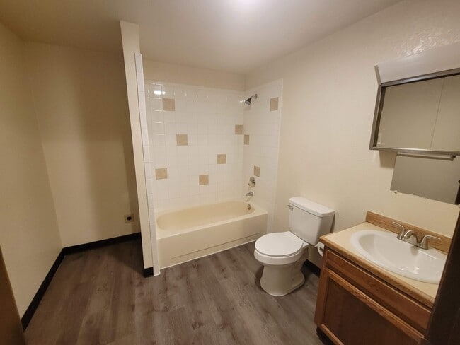 Building Photo - 3125 E Beech Way
