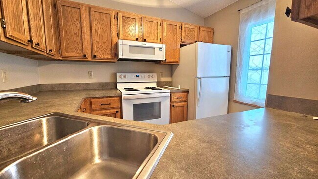 Foto del edificio - 3579 Blue Jay Way