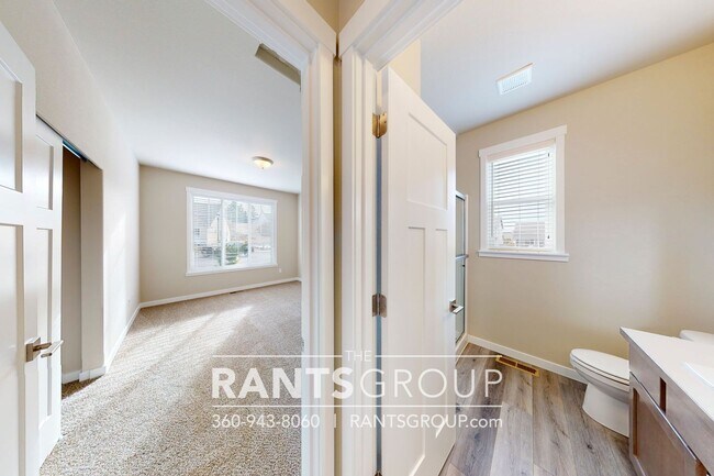 Building Photo - Steilacoom Ridge! Easy I5 Access!
