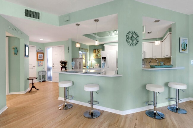 Foto del edificio - 2820 Citrus Lake Dr