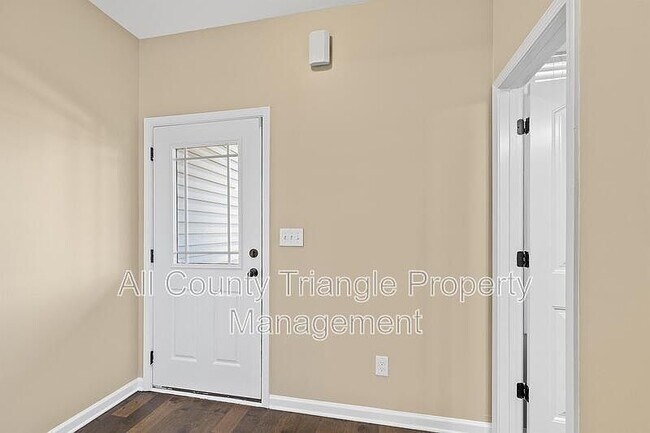 Foto del edificio - 40 Balboa Pkwy