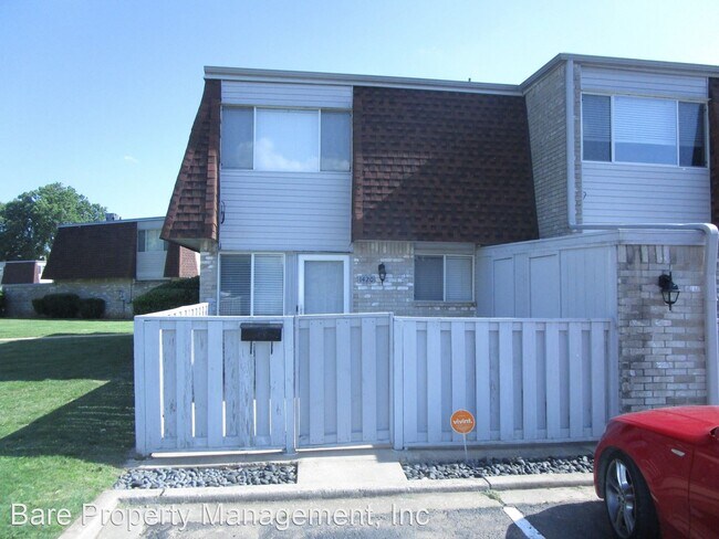 Building Photo - 2 br, 2.5 bath House - 1420 Bill Carroll D...