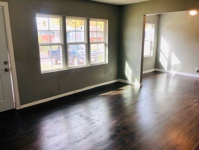 Building Photo - Updated North Tulsa Home