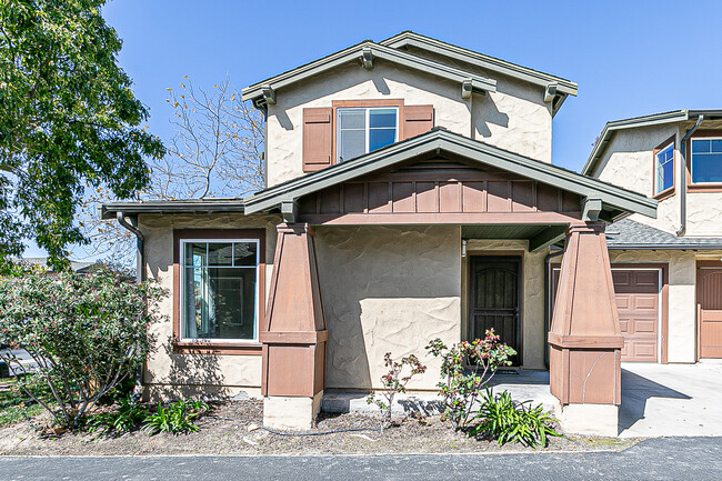 Foto del edificio - 3824 Cassini Cir