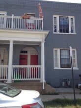Building Photo - 121 S Stafford Ave