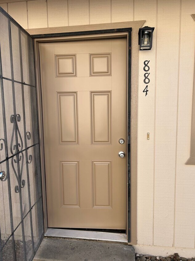 Newly Remodeled Apartments Apartment for Rent in Lindsay, CA