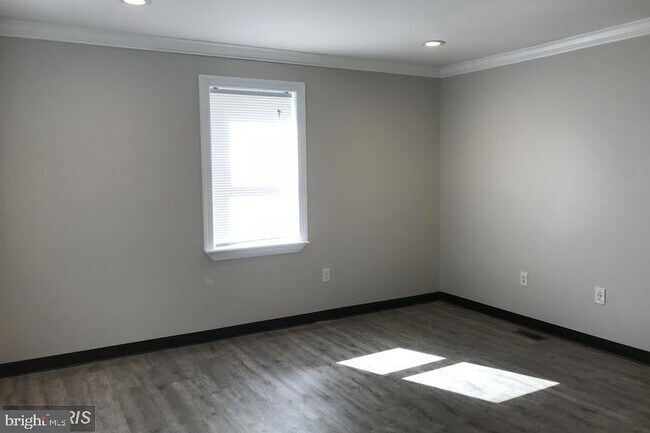 Foto del edificio - 1004 Dartmouth Rd