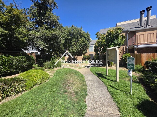 Foto del edificio - Wonderful 2bd/2ba Citrus Heights Condo!