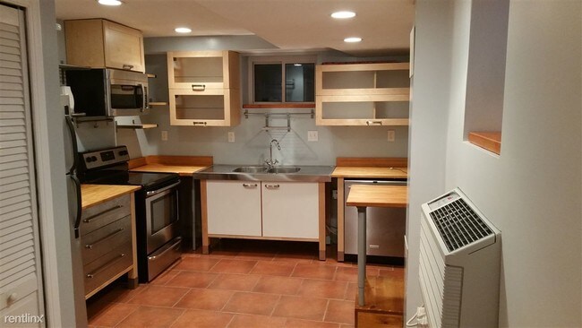 Foto del edificio - 909 Monroe St NW