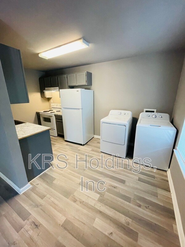 Foto del edificio - 318 E Little Creek Rd