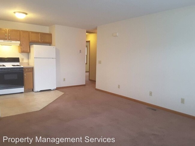 Building Photo - 215 Stonewall Ct