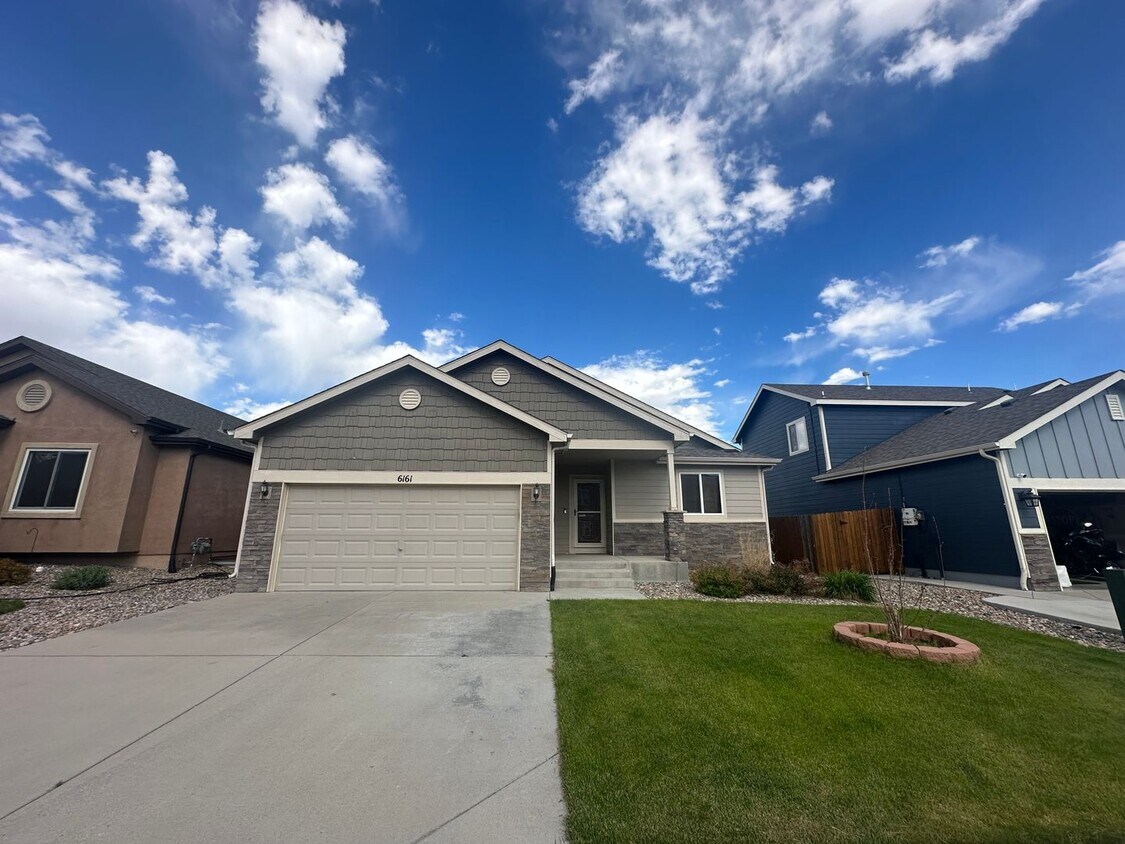 Primary Photo - 4 Bed 3 Bath Ranch Home in Lorson for Rent!!