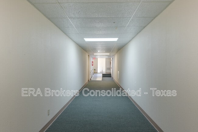 Building Photo - 4119 Medical Dr