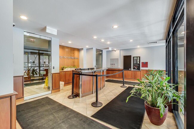Foto del edificio - 6030 N Sheridan Rd