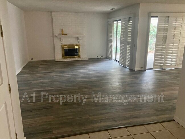 Building Photo - 5344 Terrace Oak Cir