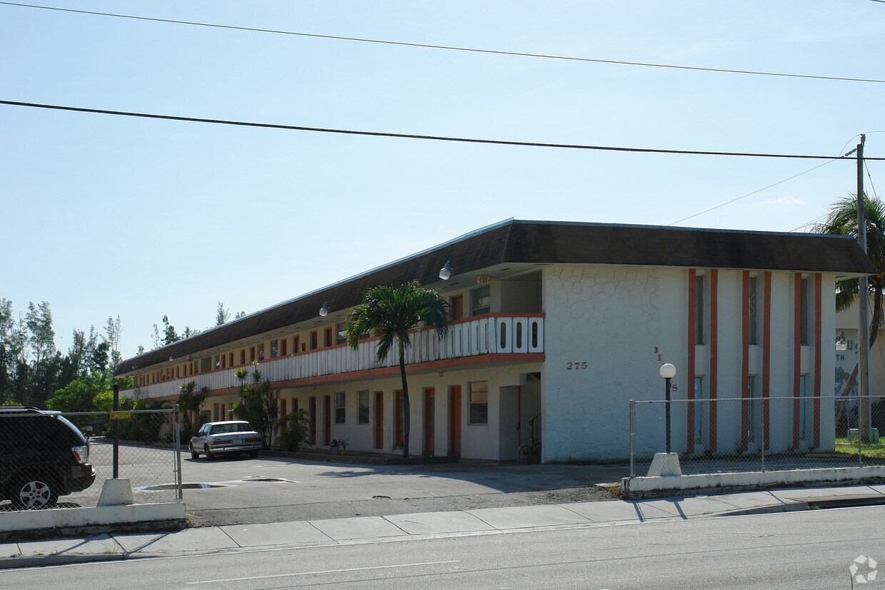 Building Photo - 275 NW 72nd Ave