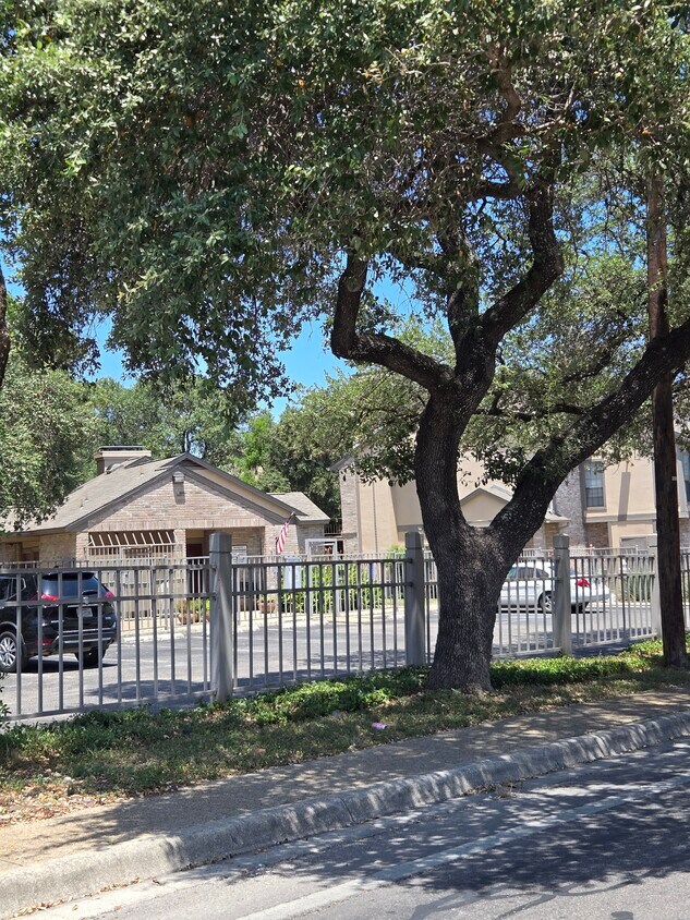 Photo - 11839 Parliament St (San Antonio, TX)
