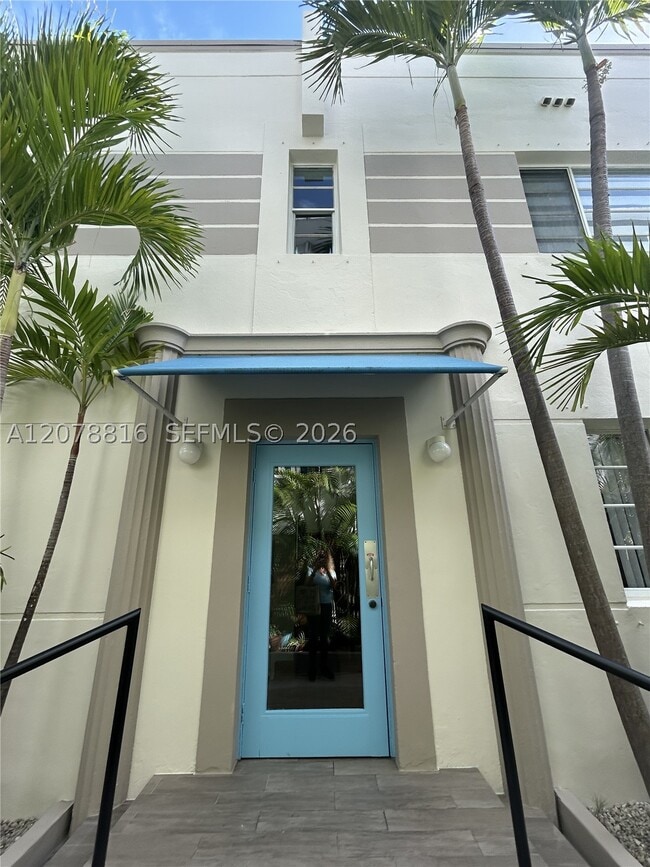 Building Photo - 345 Collins Ct