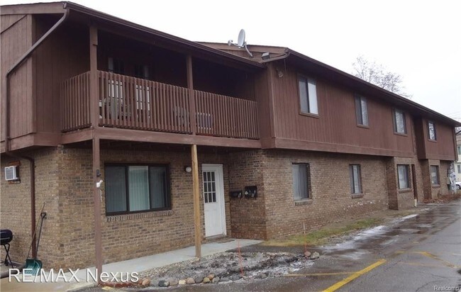 Building Photo - 1 br, 1 bath Apartment - 2639 Columbia #2
