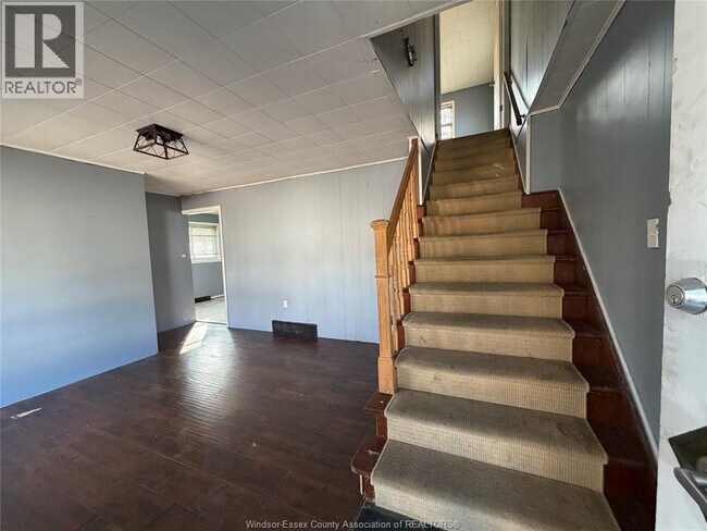 Building Photo - 493 Josephine Ave