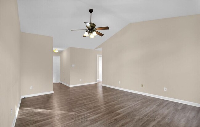 Foto del edificio - 1332 Oak Knolls Dr