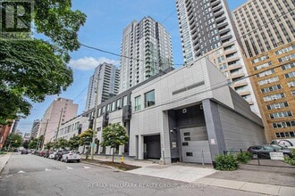 Building Photo - 197-197 Lisgar St
