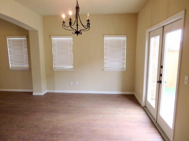 Foto del edificio - 4426 105th St