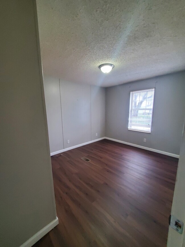 Building Photo - 168 Schroyers Ln