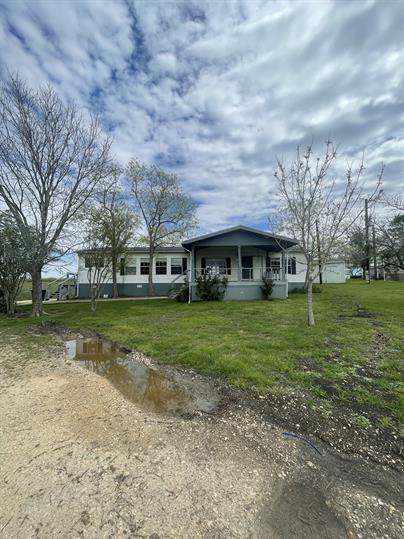 Primary Photo - 111 Roots Rd