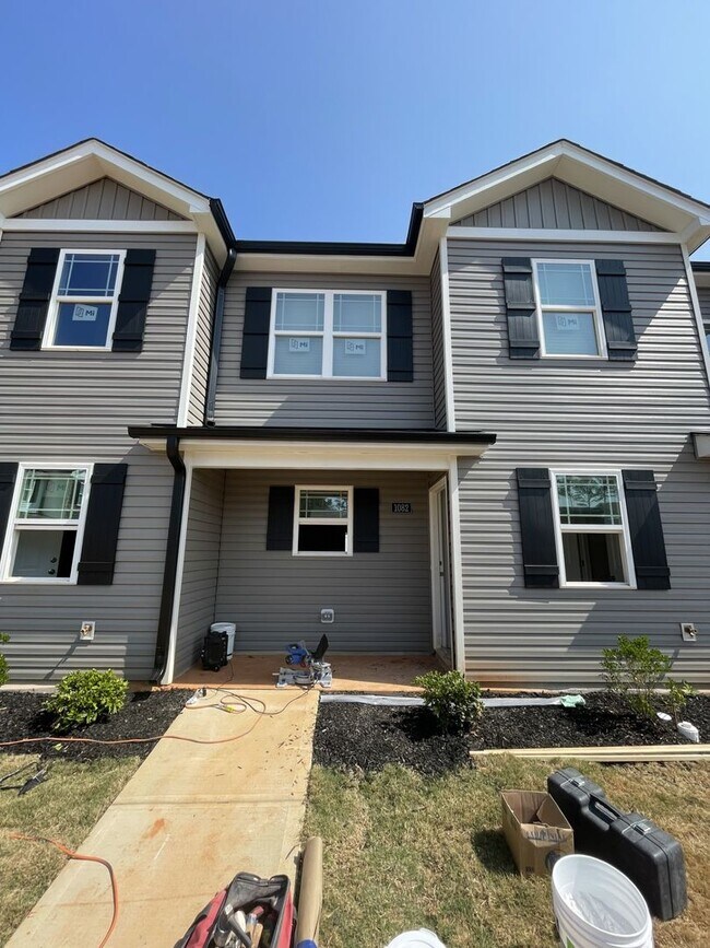 Building Photo - Brand New 3 Bedroom 2.5 Bathroom Townhome!