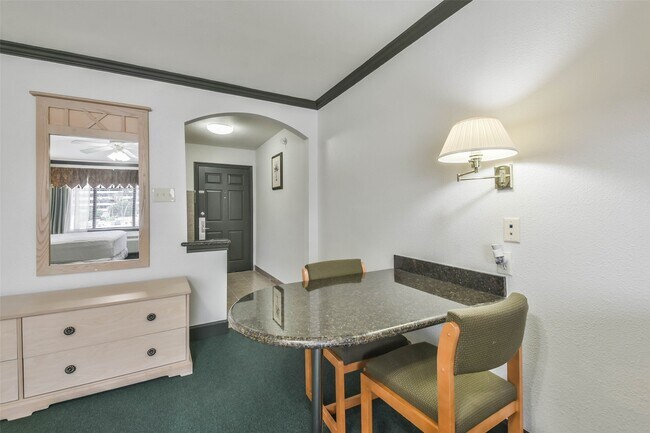 Foto del edificio - 1025 Swanson St