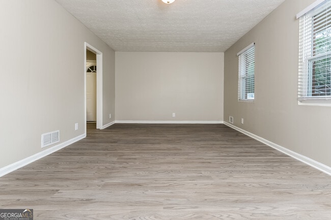 Building Photo - 5430 Orly Terrace