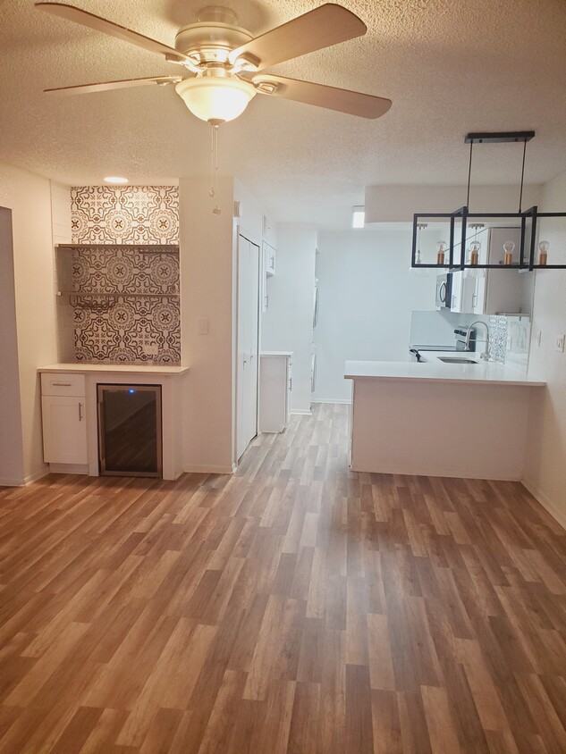 Foto principal - MacArthur Townhomes #601