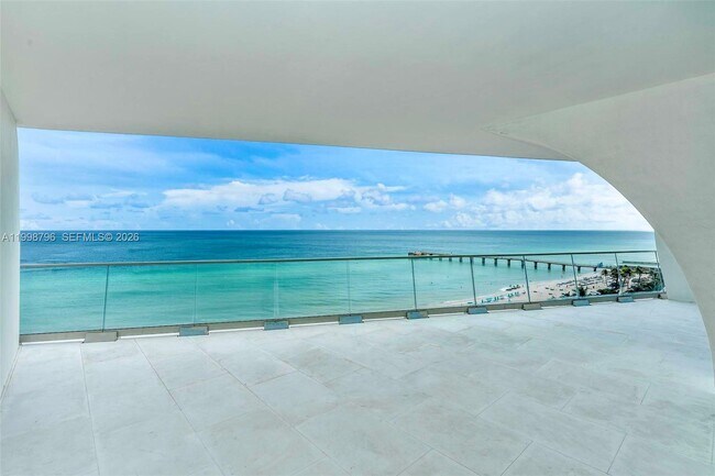 Foto del edificio - 16901 Collins Ave