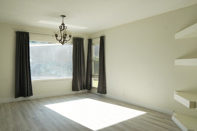 Foto del edificio - 39220 Karen St