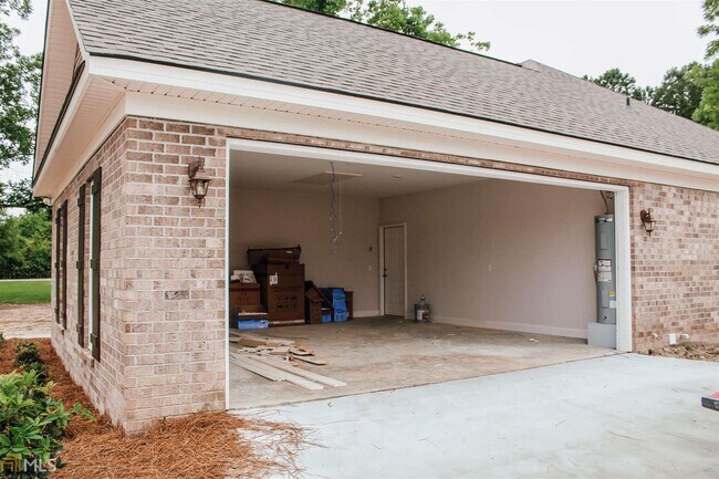 Building Photo - 102 High Cotton Dr