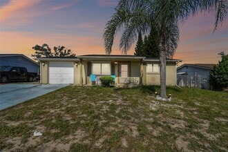 Building Photo - 9715 Gray Fox Ln
