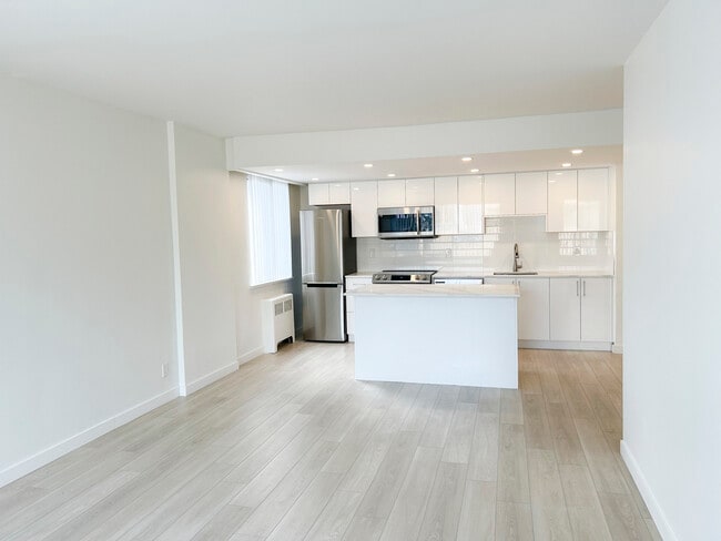 Building Photo - 855 Jervis