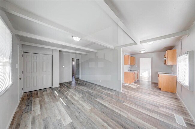 Foto del edificio - 7357 Evanston Ave