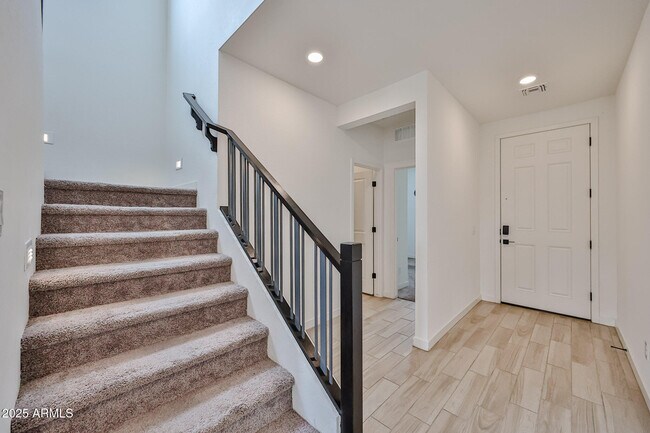 Foto del edificio - 509 E Elm Ln