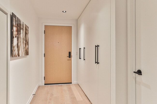 Building Photo - 41 Dovercourt Rd