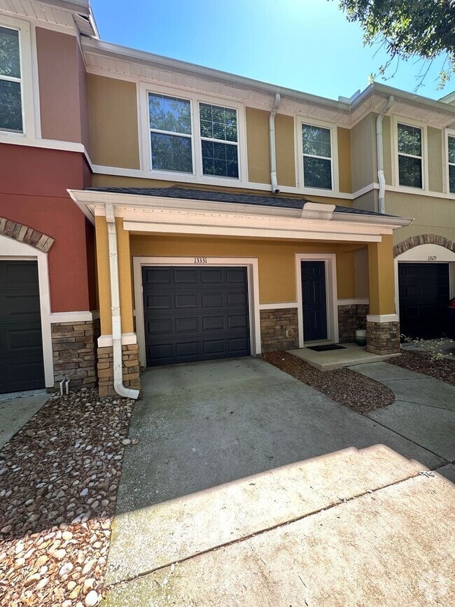 Building Photo - 13331 Solar Dr
