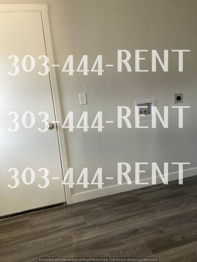 Building Photo - Welcome to this stunning 3-bedroom, 2-bath...