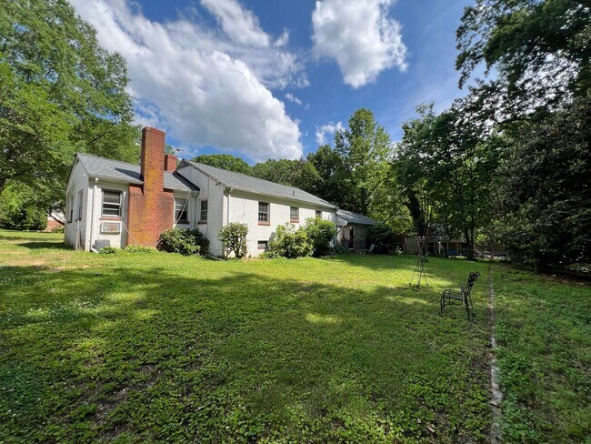 Foto del edificio - Adorable 2bdrm/1bth Ranch Style Home Conve...
