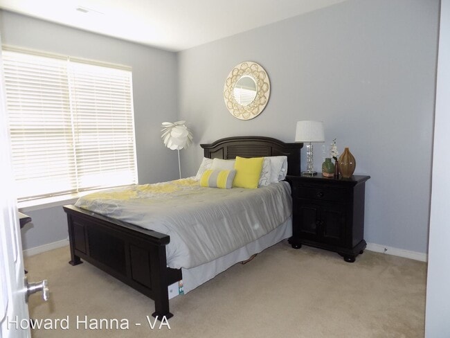 Building Photo - 3 br, 3.5 bath House - 172 Hemisphere Circle
