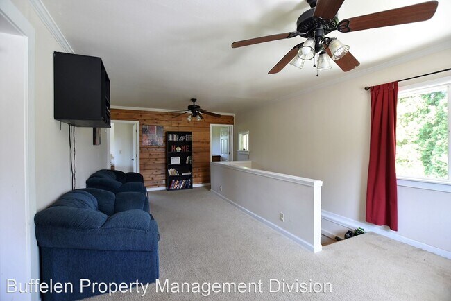 Building Photo - 2 br, 2 bath House - 38106 SE 85th St
