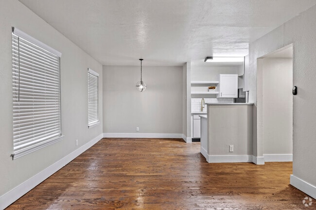 1BR, 1BA - 690SF (A1RO) - Living Room - Olive at Vernon