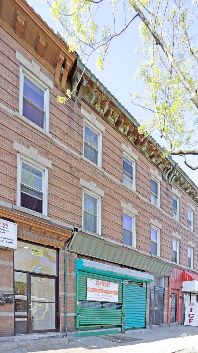 Foto del edificio - 111-04 Northern Blvd